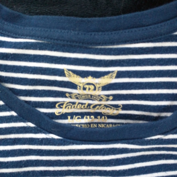 Striped t-shirt! [BUNDLE ONLY] - Picture 3 of 3